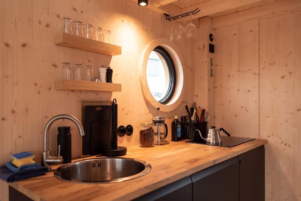 Hotel Hausboot Off Im Diamantgraben An Der Elbe Hamburg Zewnętrze zdjęcie